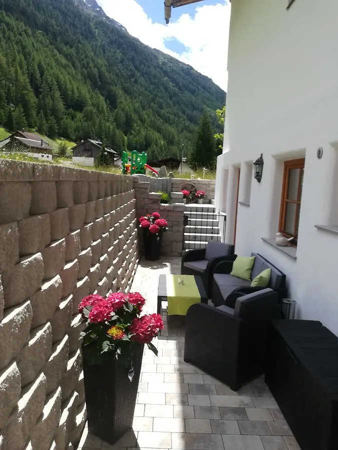 Landhaus Alpenjager Apartment Soelden Solden